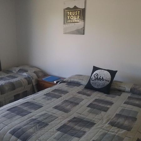 Leopard Hotel Waipukurau Екстер'єр фото